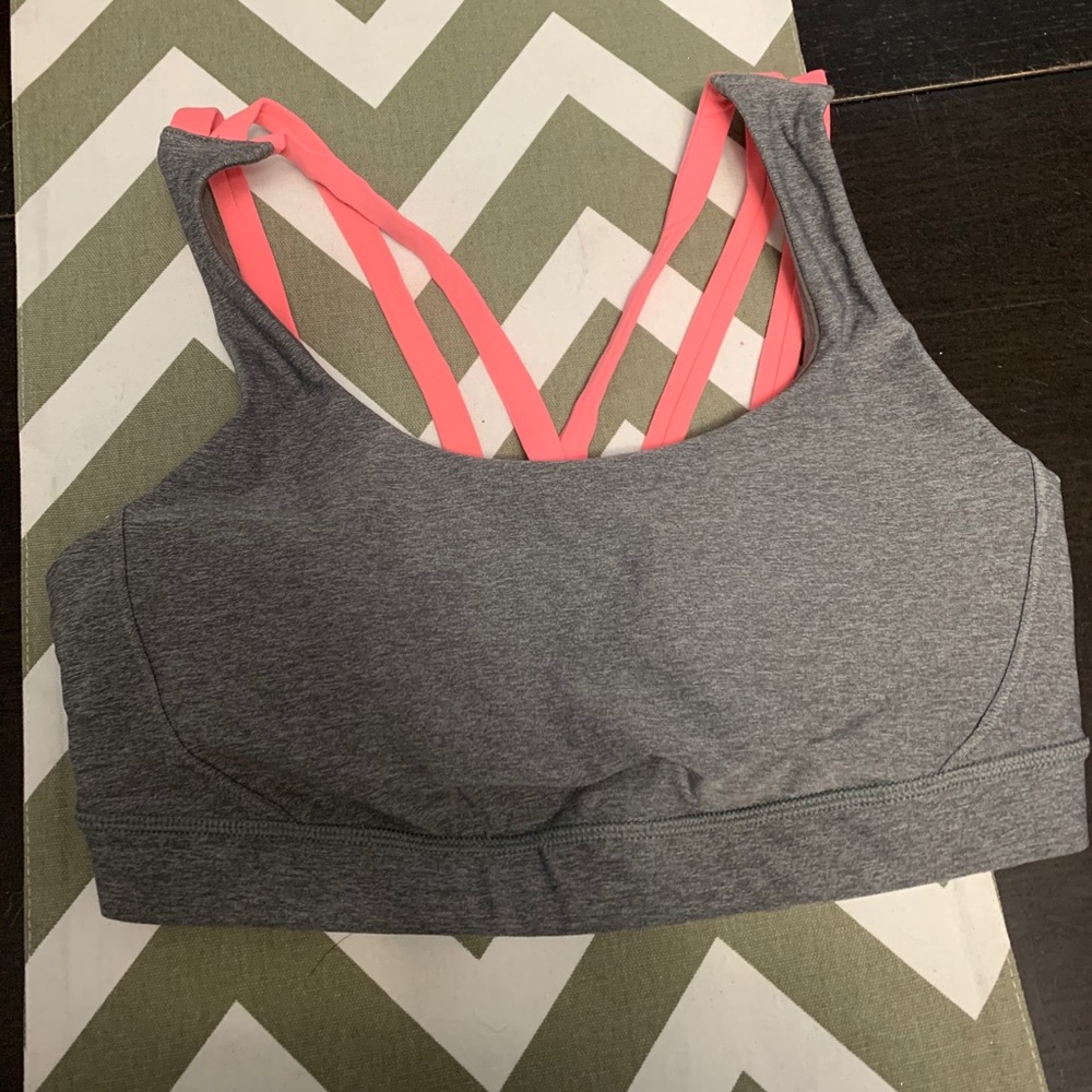 Lululemon sports bra size 8
